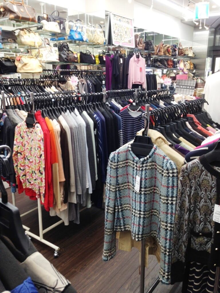 ブランカスタ 馬車道店 1