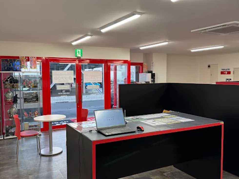 リアクロ神奈川店 1