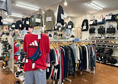 総合リサイクルショップ　トレジャーファクトリー 大船店 1