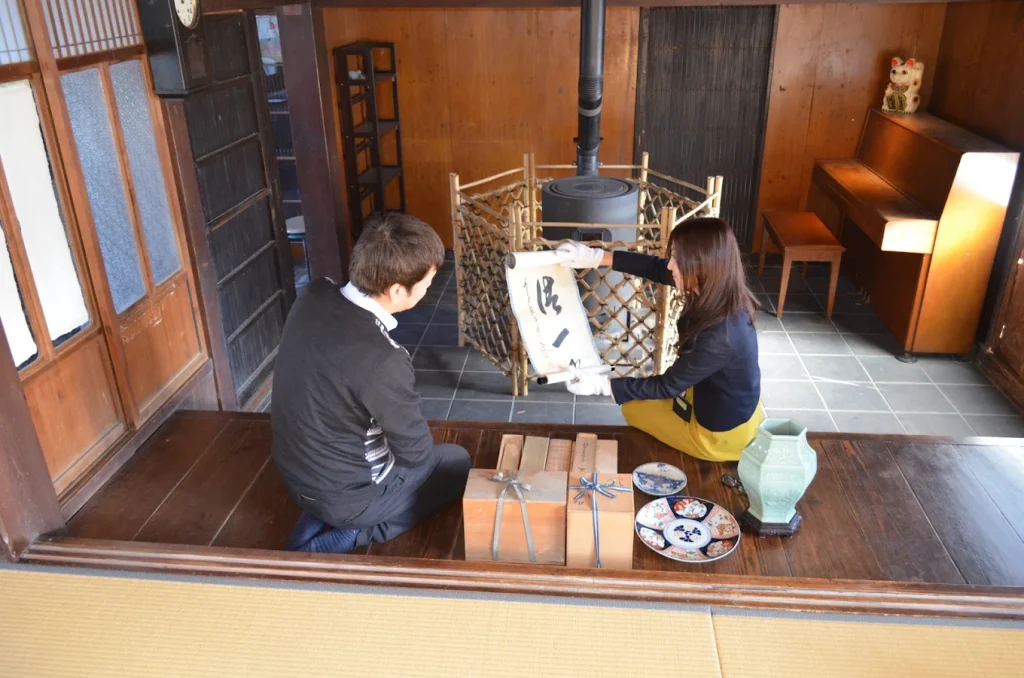 古美術八光堂　横浜店 1