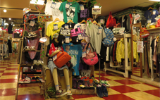 ドンドンダウンオンウェンズデイ　横浜西口店 1