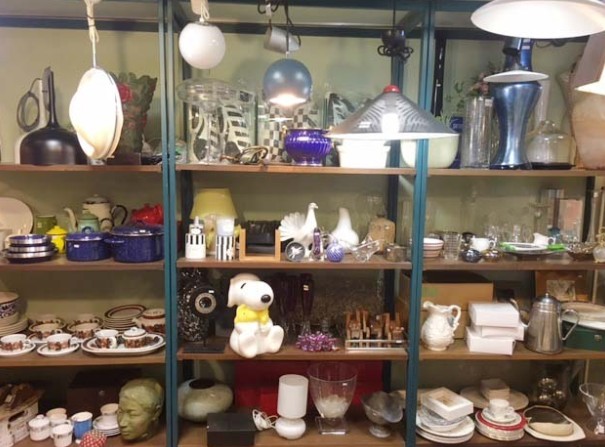 家具と音楽と食器 3