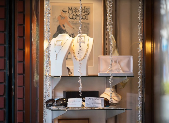 オークハウスいすず質店青葉台店 3