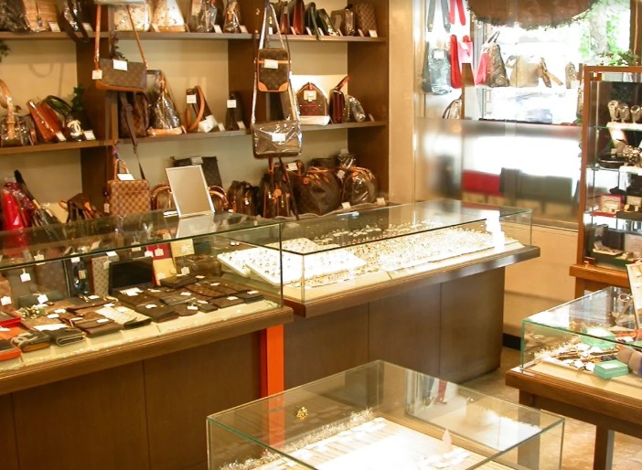 オークハウスいすず質店青葉台店 0