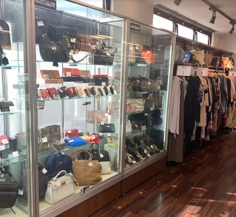 ブックオフ東名川崎インター店 3