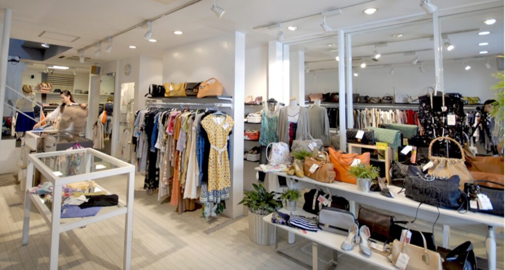 カトナ逗子銀座通店 1